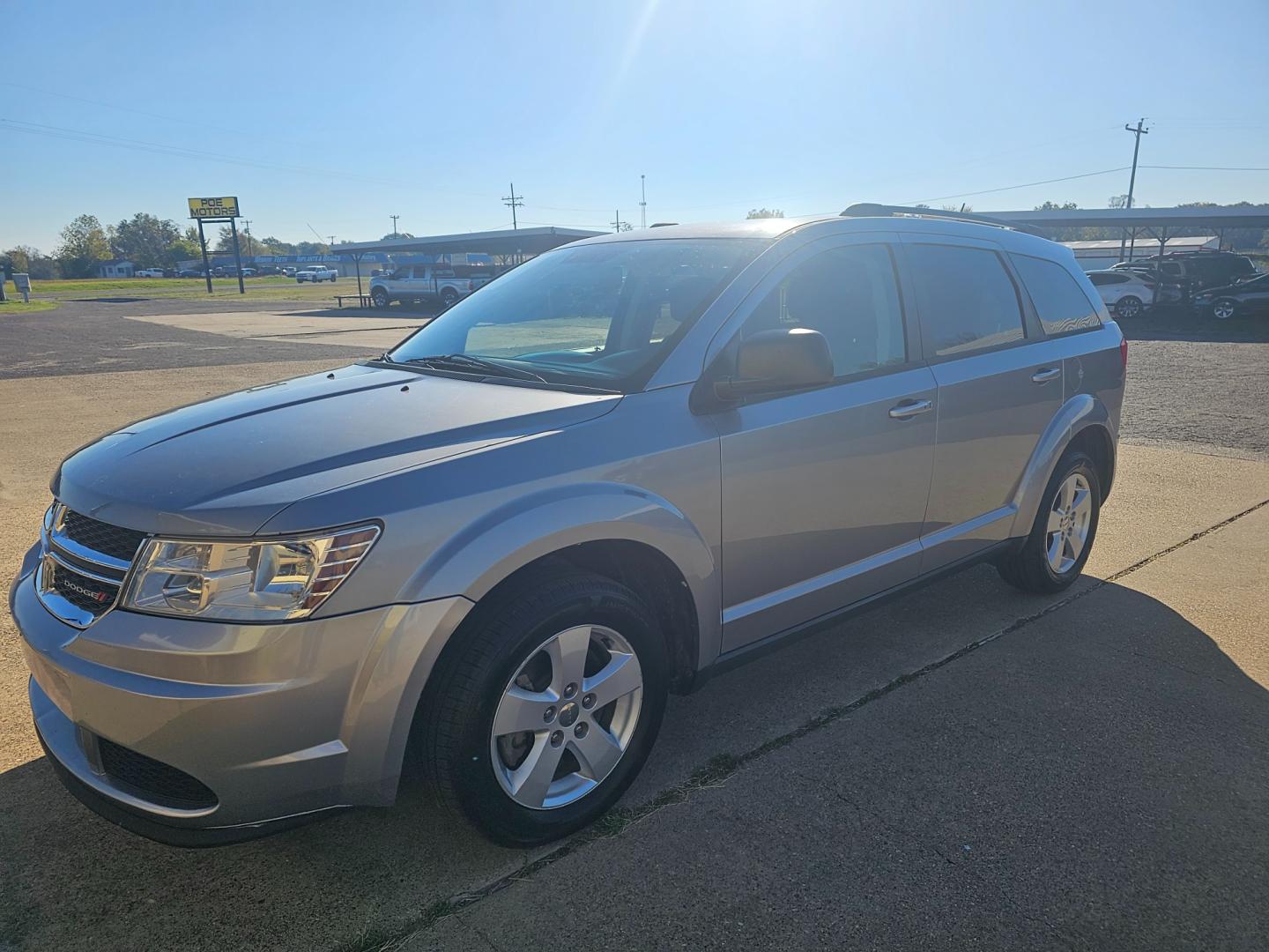 2016 SILVER Dodge Journey SE (3C4PDCAB0GT) with an 2.4L L4 DOHC 16V engine, 4-speed automatic transmission, located at 533 S Seven Points BLVD, Seven Points, TX, 75143, (430) 255-4030, 32.313999, -96.209351 - Photo#0